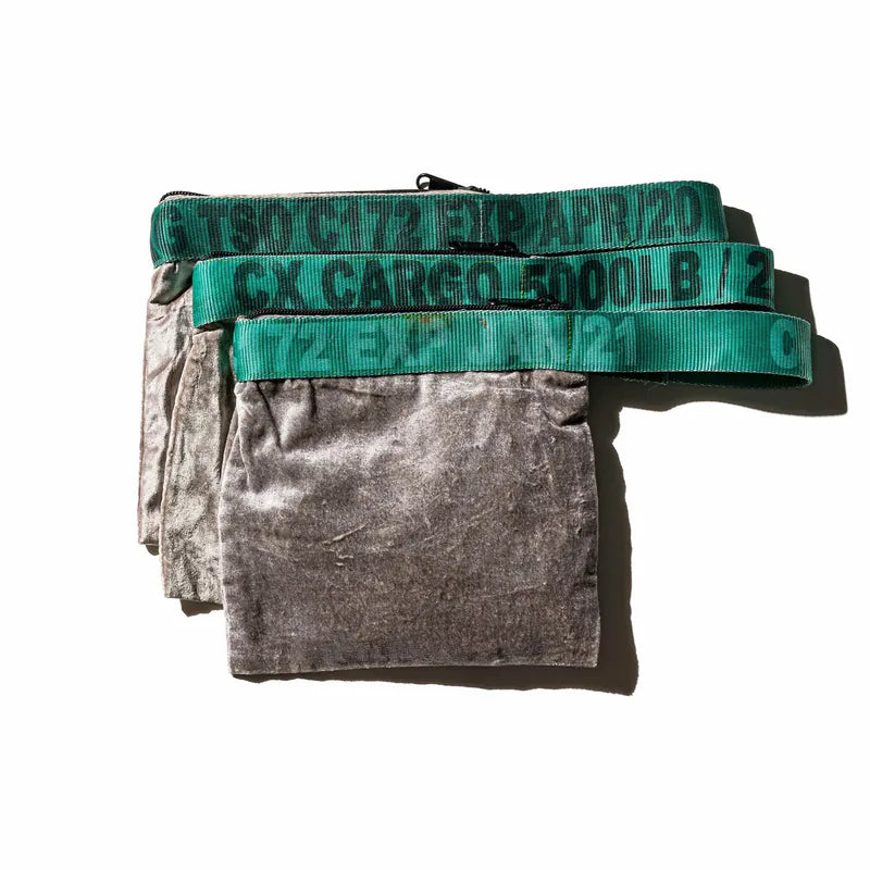 PUEBCO|VINTAGE SLING BELT POUCH Silver x Green / 絨布收納包 銀 x 綠提把