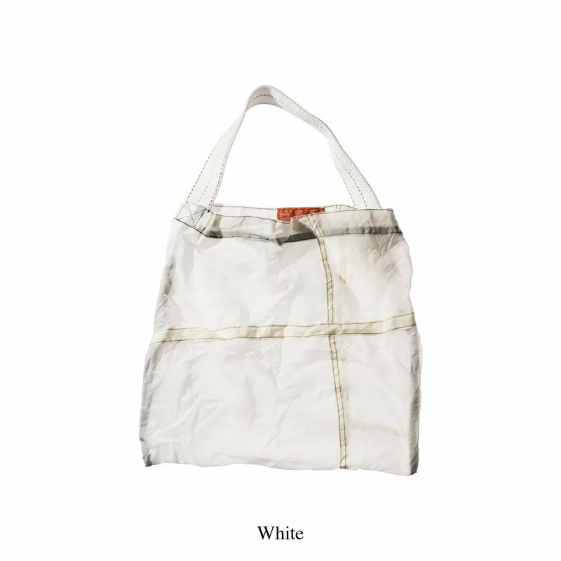 PUEBCO|VINTAGE PARACHUTE LIGHT BAG White / 輕量降落傘布再製單肩包 白
