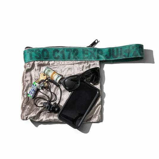 PUEBCO｜VINTAGE SLING BELT POUCH  Silver x Green /  絨布收納包 銀 x 綠提把