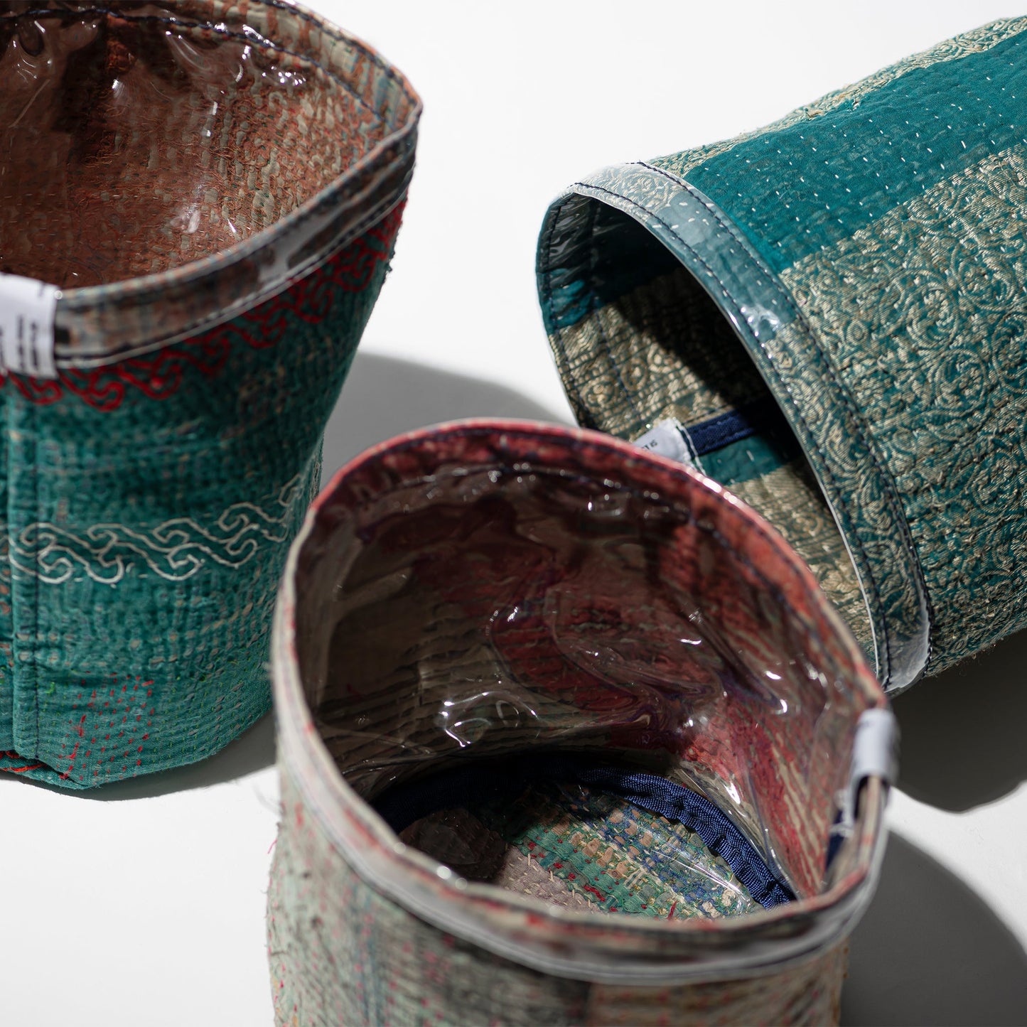 PUEBCO｜COVERED VINTAGE KANTHA QUILT ORGANIZER / 復古坎塔拼布收納架